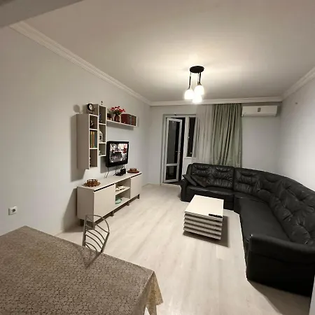 Apartament Genri Batumi Exterior photo